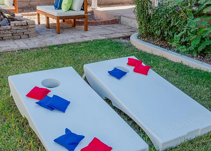 Holiday home Cozy Winter Getaway Heated Pool L Family Friendly *