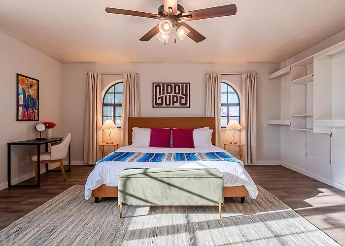 Cozy Winter Getaway Heated Pool L Family Friendly